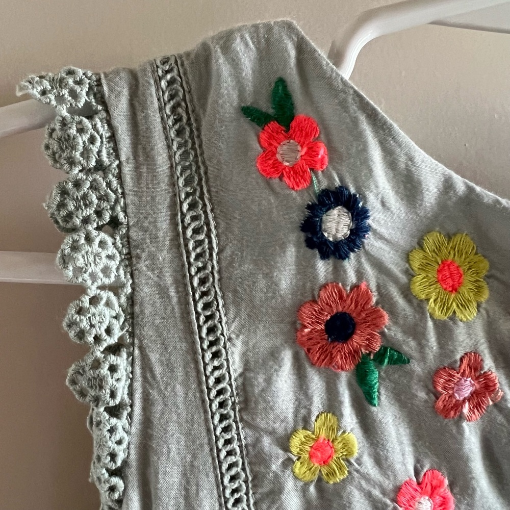 Mini Boden -  (Rare) - 3T - 4T - Cotton Dress - Embroidered, detailed trim